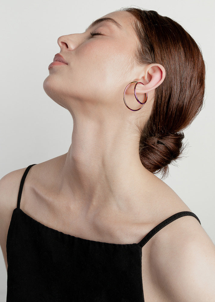 Nethos Midi Ear Cuff Holographic