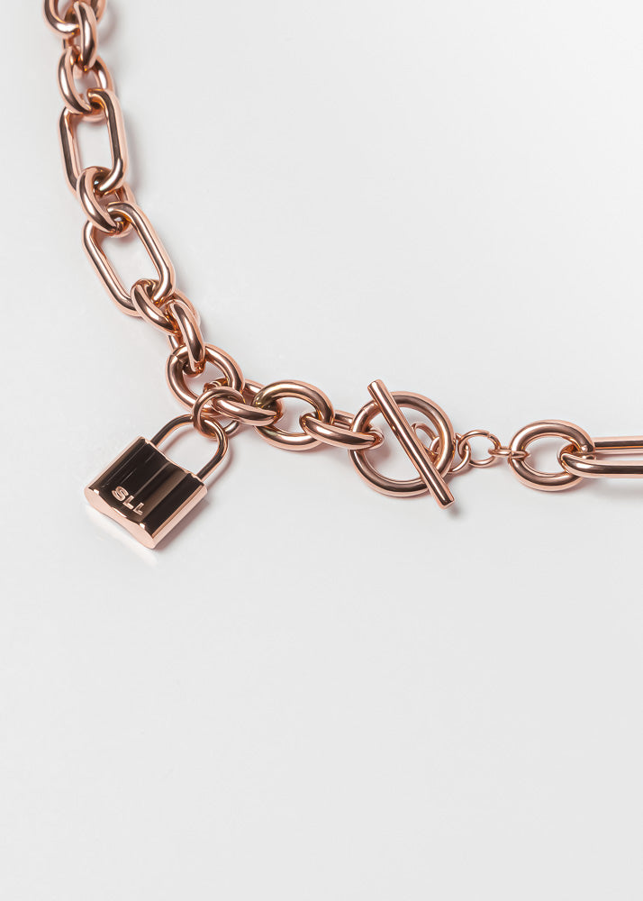 Hestia Necklace Rose