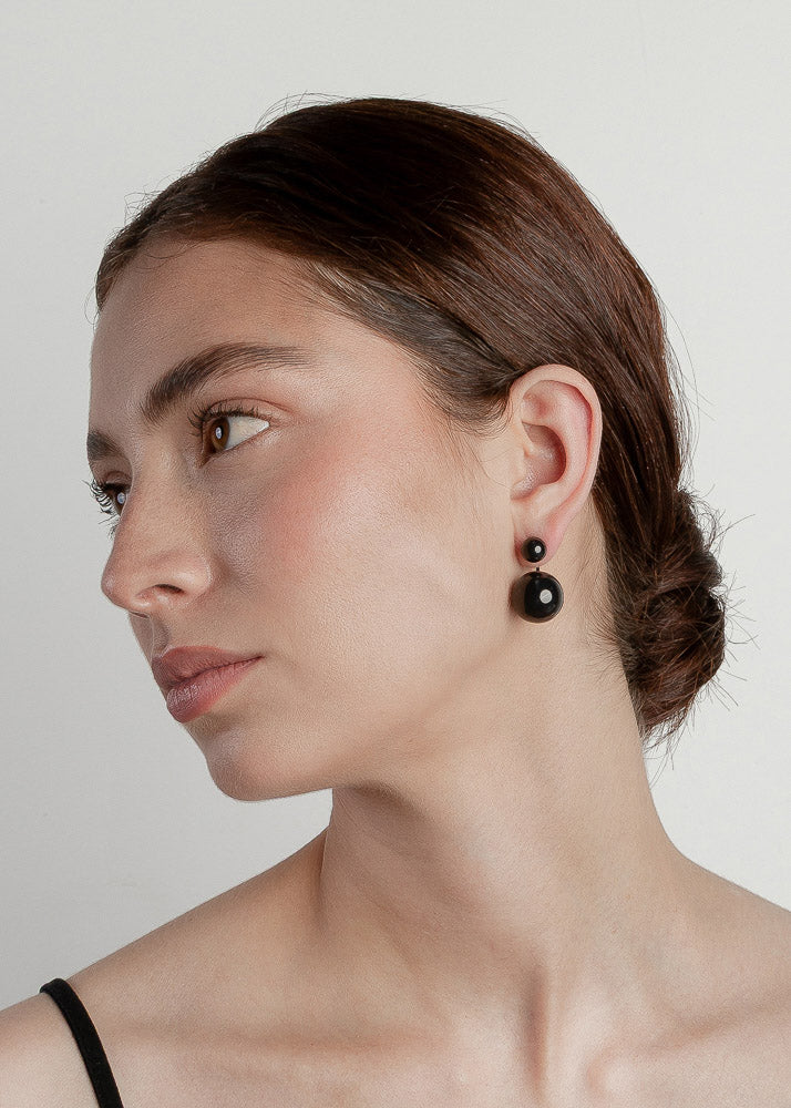 Maxi Saka Earrings Black