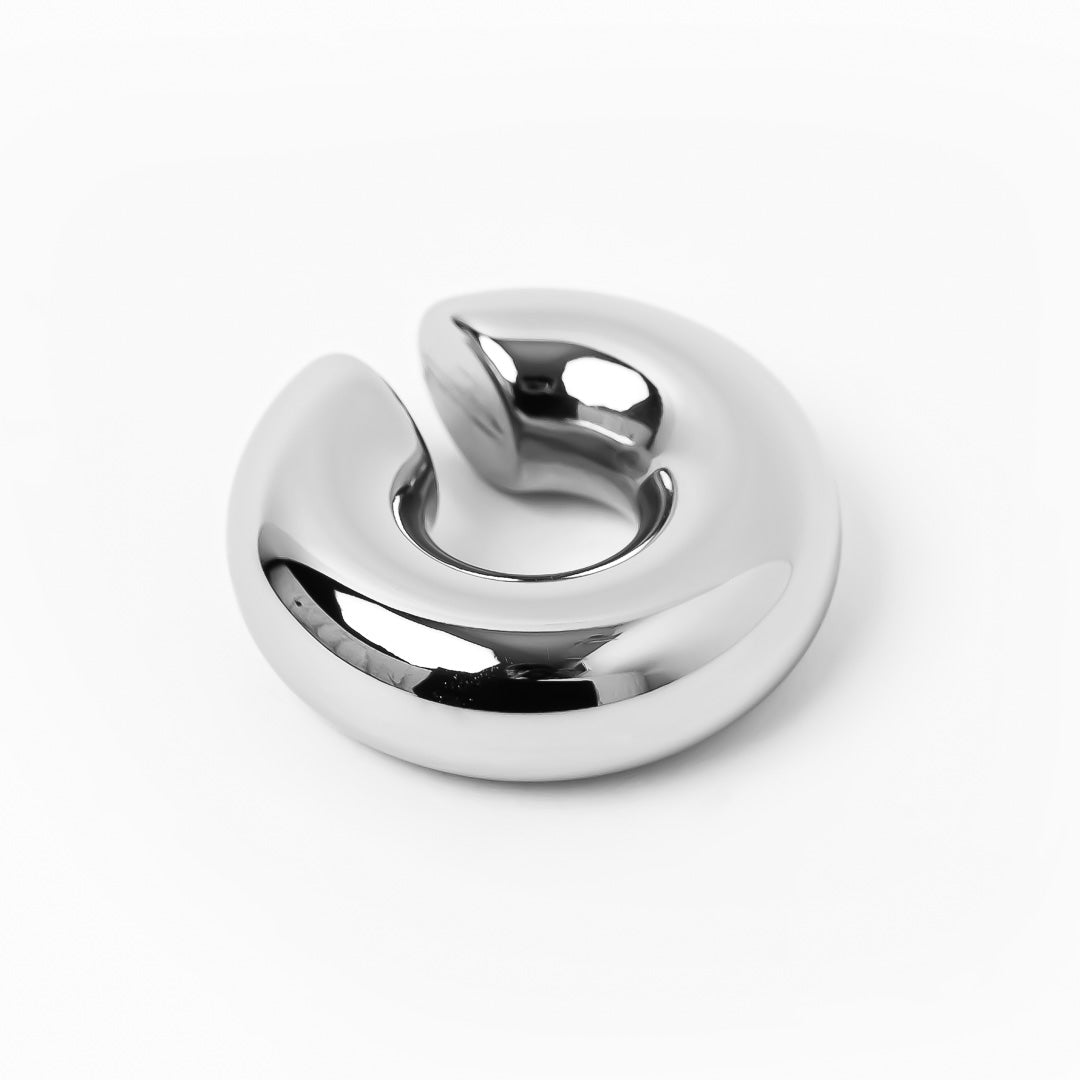 Roda Ear Cuff Black