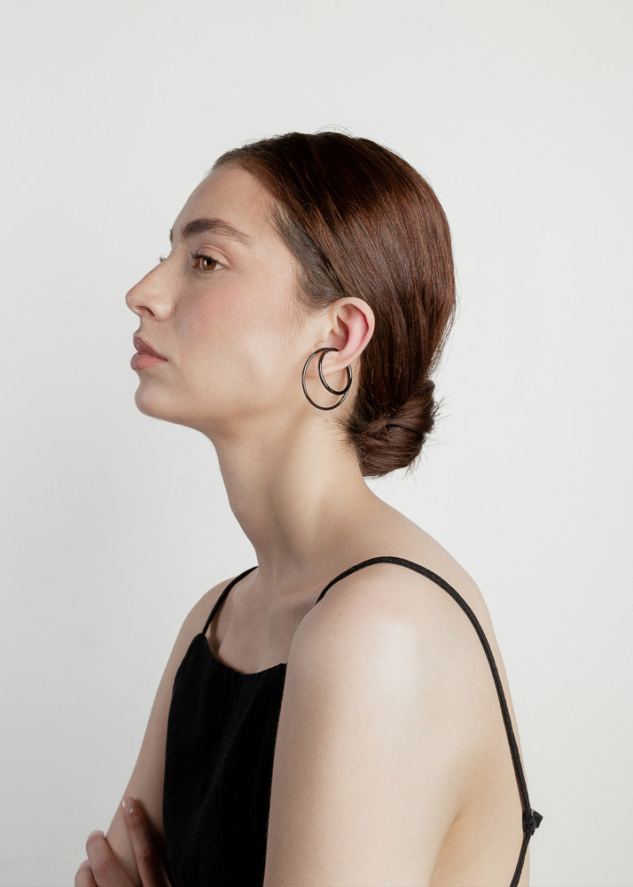 Nethos Midi Ear Cuff Black