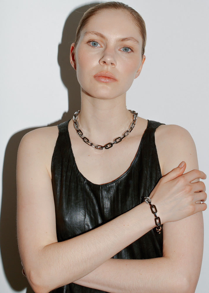 Hera Necklace Black