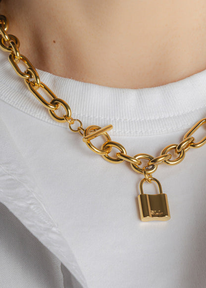Hestia Necklace Gold