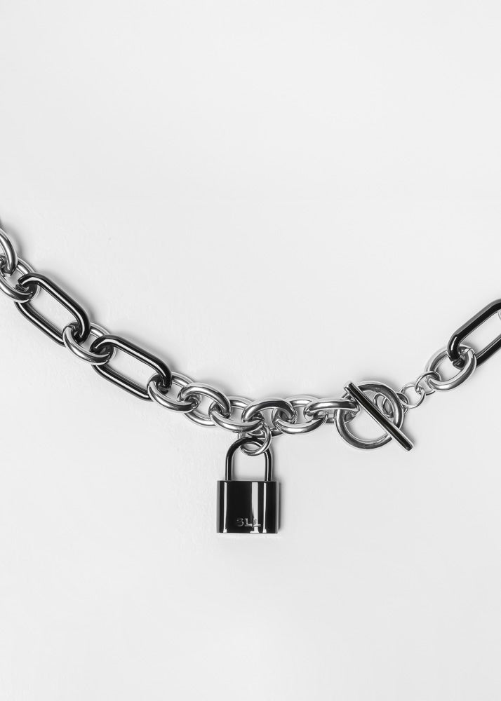 Hestia Necklace Silver Black