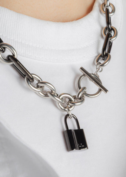 Hestia Necklace Silver Black