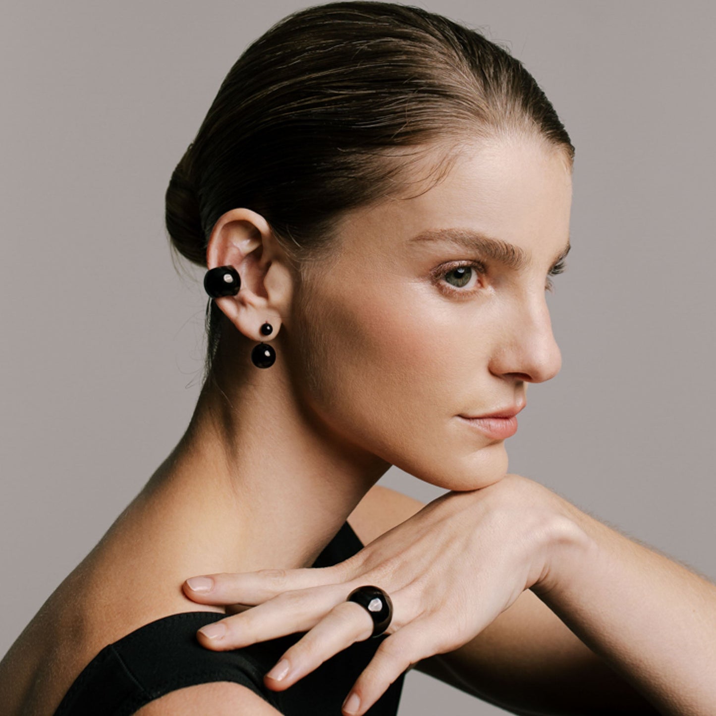 Klos Ear Cuff Black