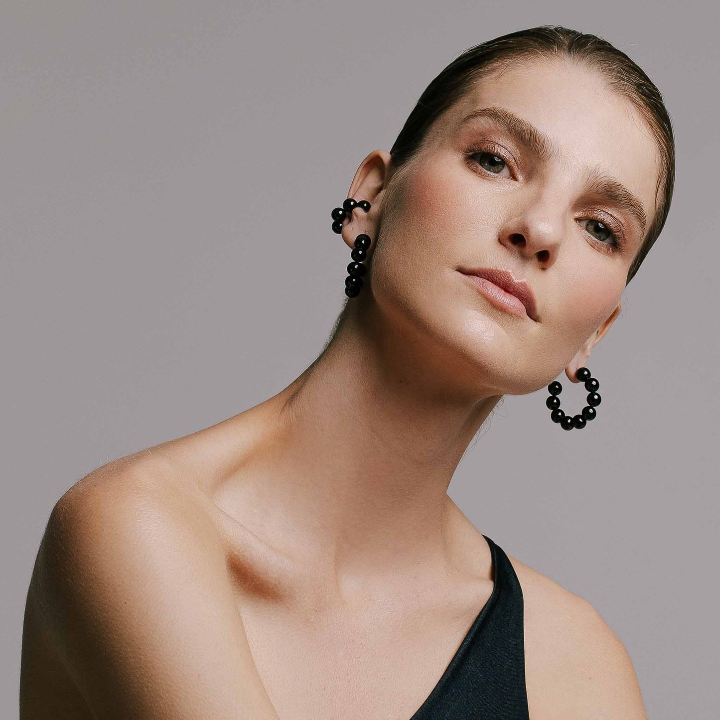 Nitis Ear Cuff Black